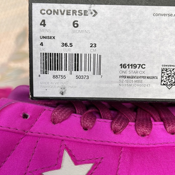 Converse WMNS 161197C
ONE STAR OX
HYPER MAGENTA/HYPER MAGENTA Sneakers - Picture 16 of 16